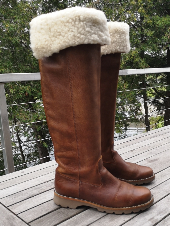 Roots Shoes - Roots tall leather boots w fold-over fleece top